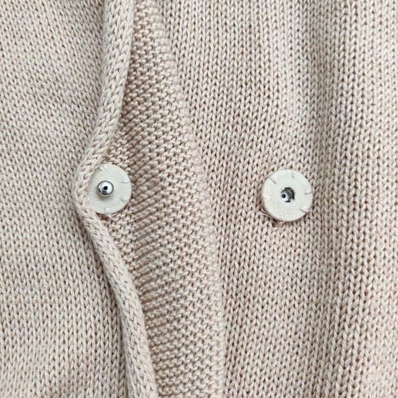 Tan colored one button cardigan - Picture 4 of 9